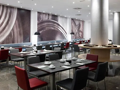 Hotel NH Barcelona Diagonal Center